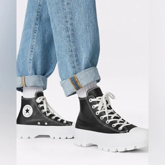 Converse Chuck Taylor All Star Lugged Leather Platforms Sneakers 567164C - Picture 1 of 13